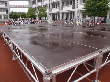 China Draagbaar Mobiel Stadiumplatform in dit Stadium van het Vertoningsaluminium Openlucht gebruikt voor Overleg met Regelbare Hoogtebenen fabriek